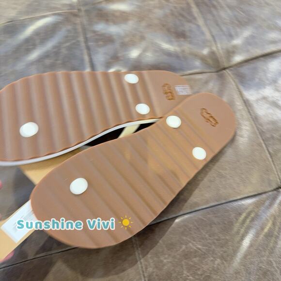 NWT Coach Zayn Flip Flop With Shell Print CBM87 Chalk US 7 - Picture 3 of 8